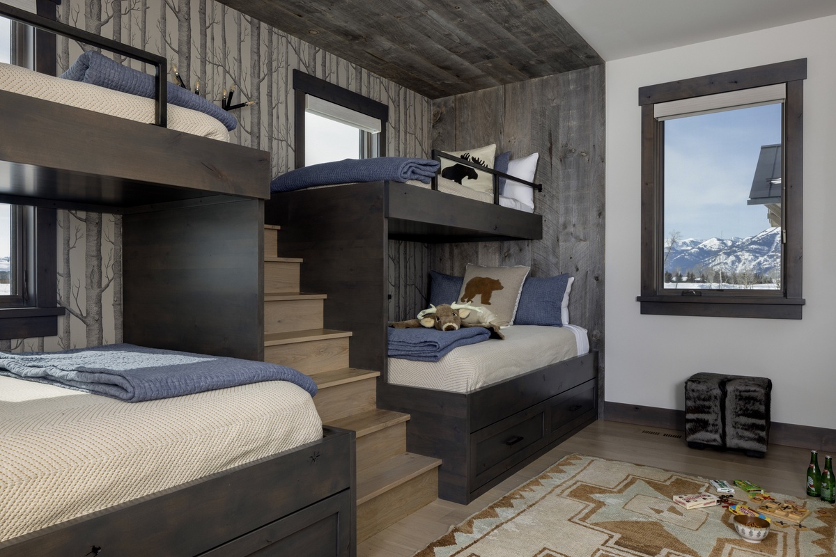 Mountain Serenity — Bunk Room
