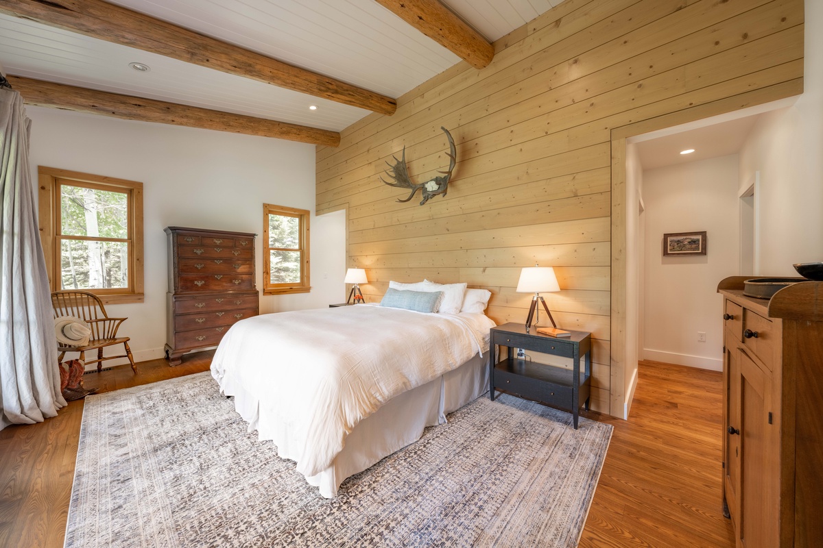 Fish Creek Retreat — Primary Suite