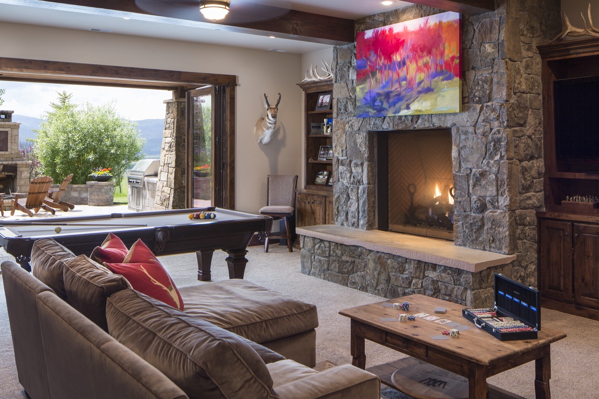 Horsethief Canyon Lodge — Billiards / Entertainment Room