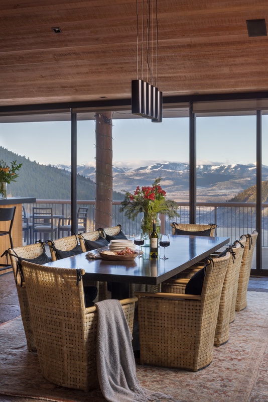Pataheya — Dining Room