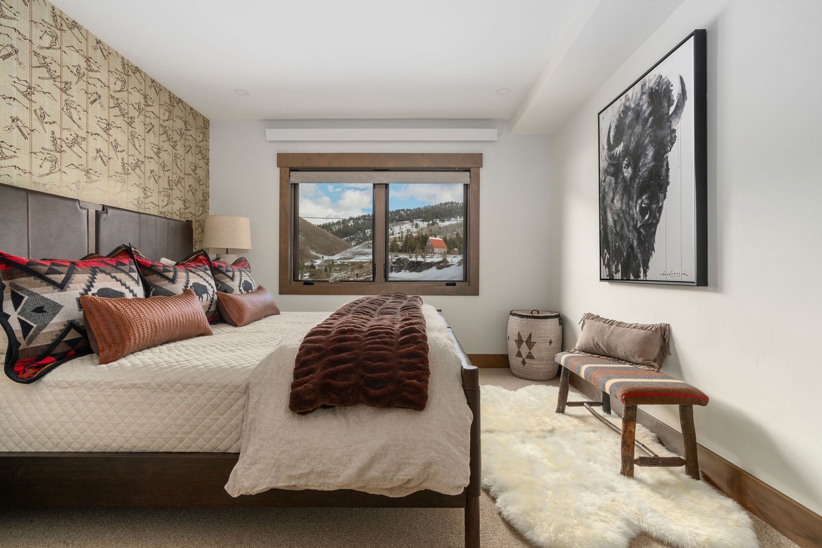 The Cottonwoods — Ski Run Room
