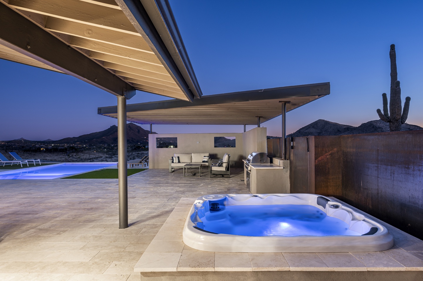 Private hot tub