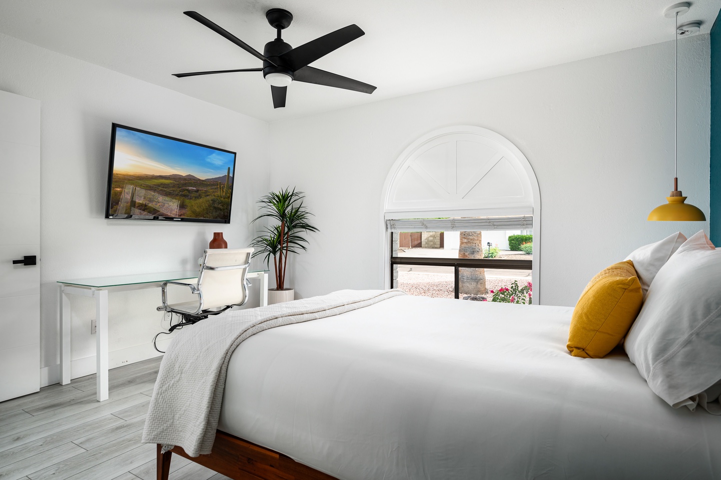 Bedroom 2 w/ HDTV