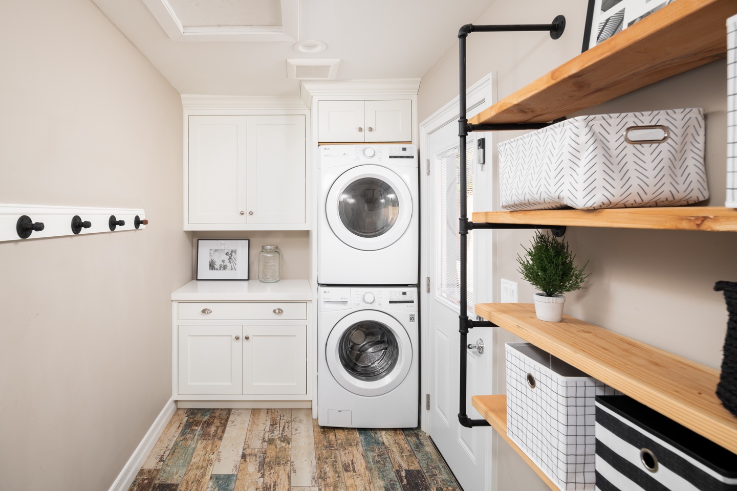 Guest house laundry room