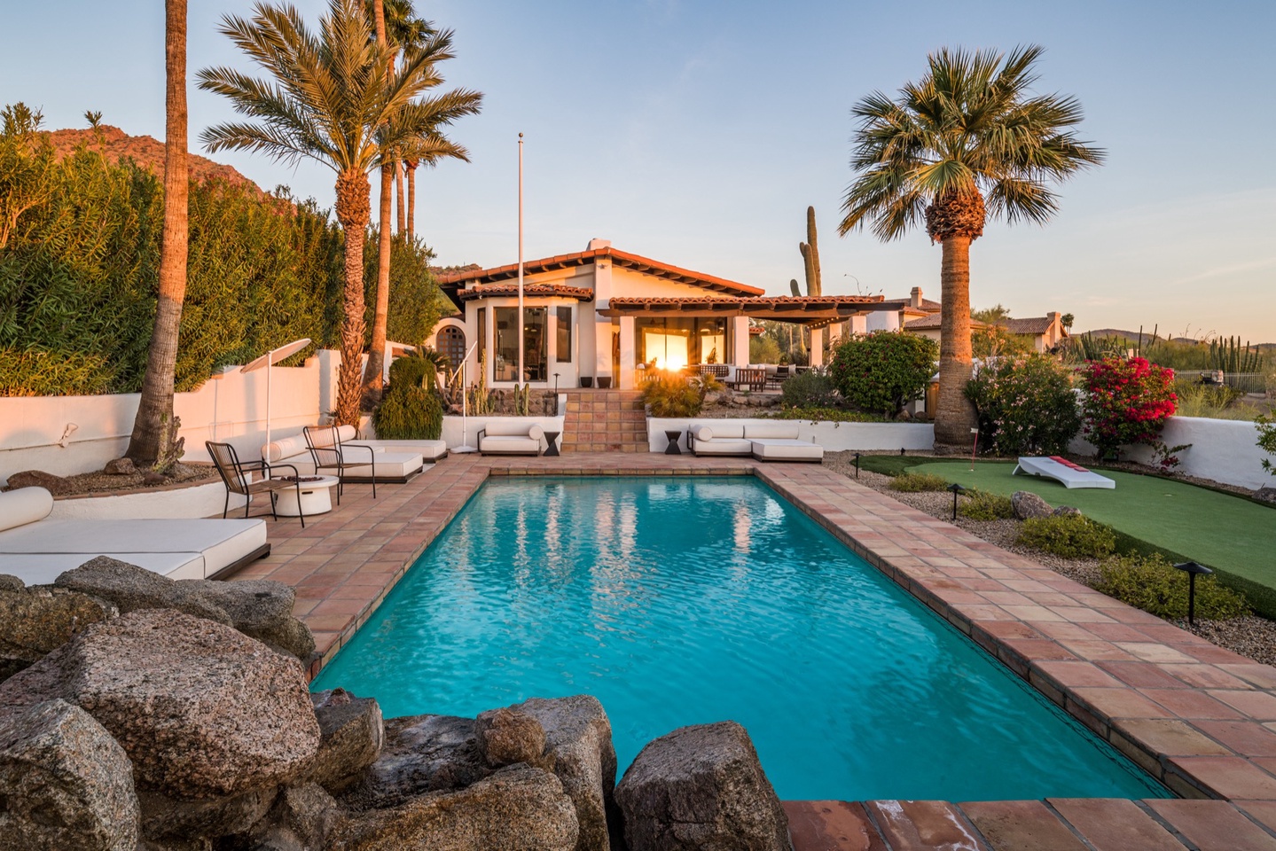 Steps away from the iconic Camelback mountain