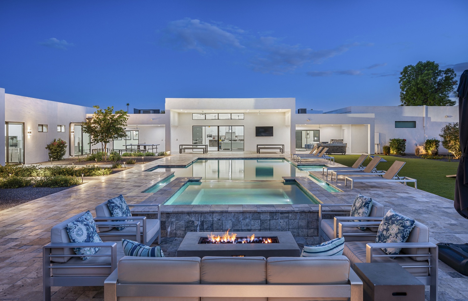 Beautifully designed pool & backyard