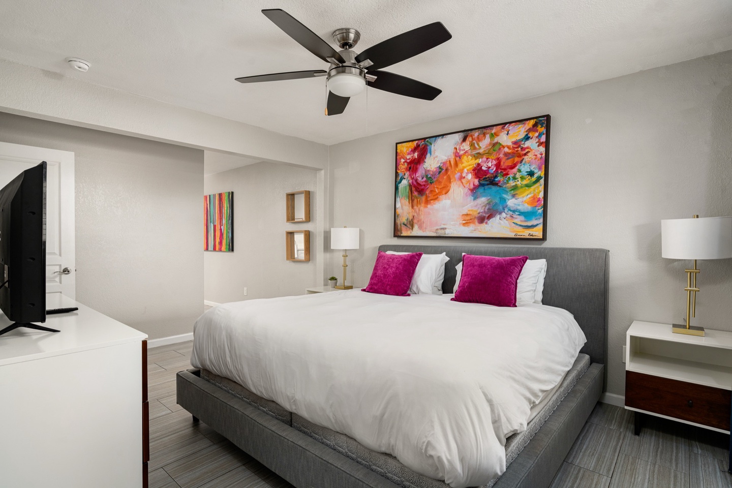 Master Bedroom - King bed