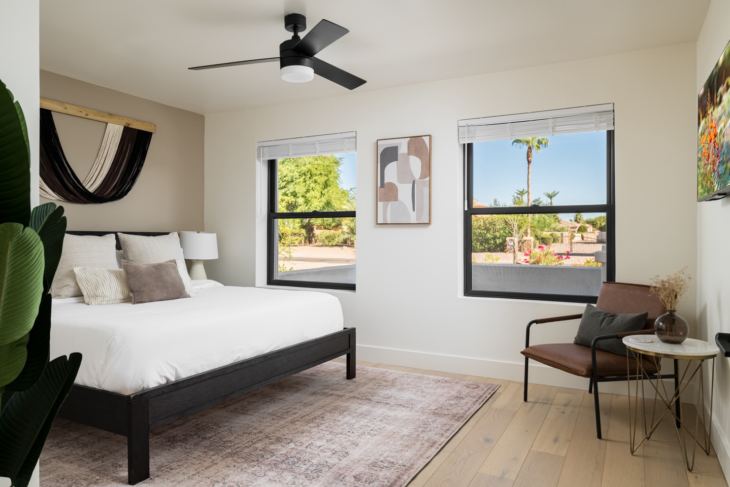 Bedroom 5 - King bed