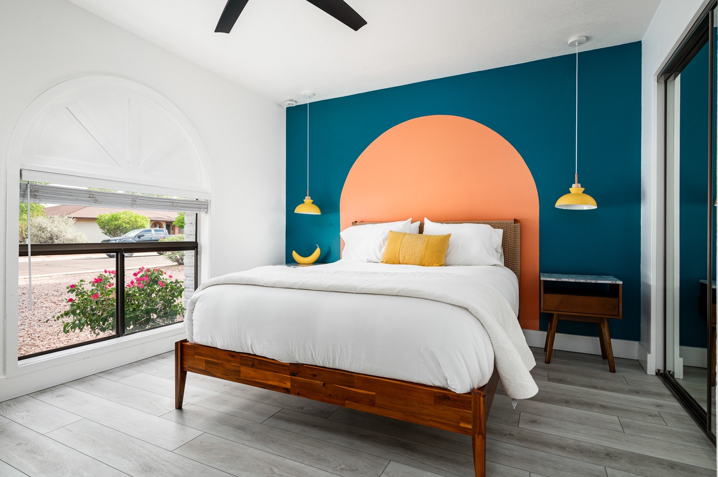 Bedroom 2 - Queen bed