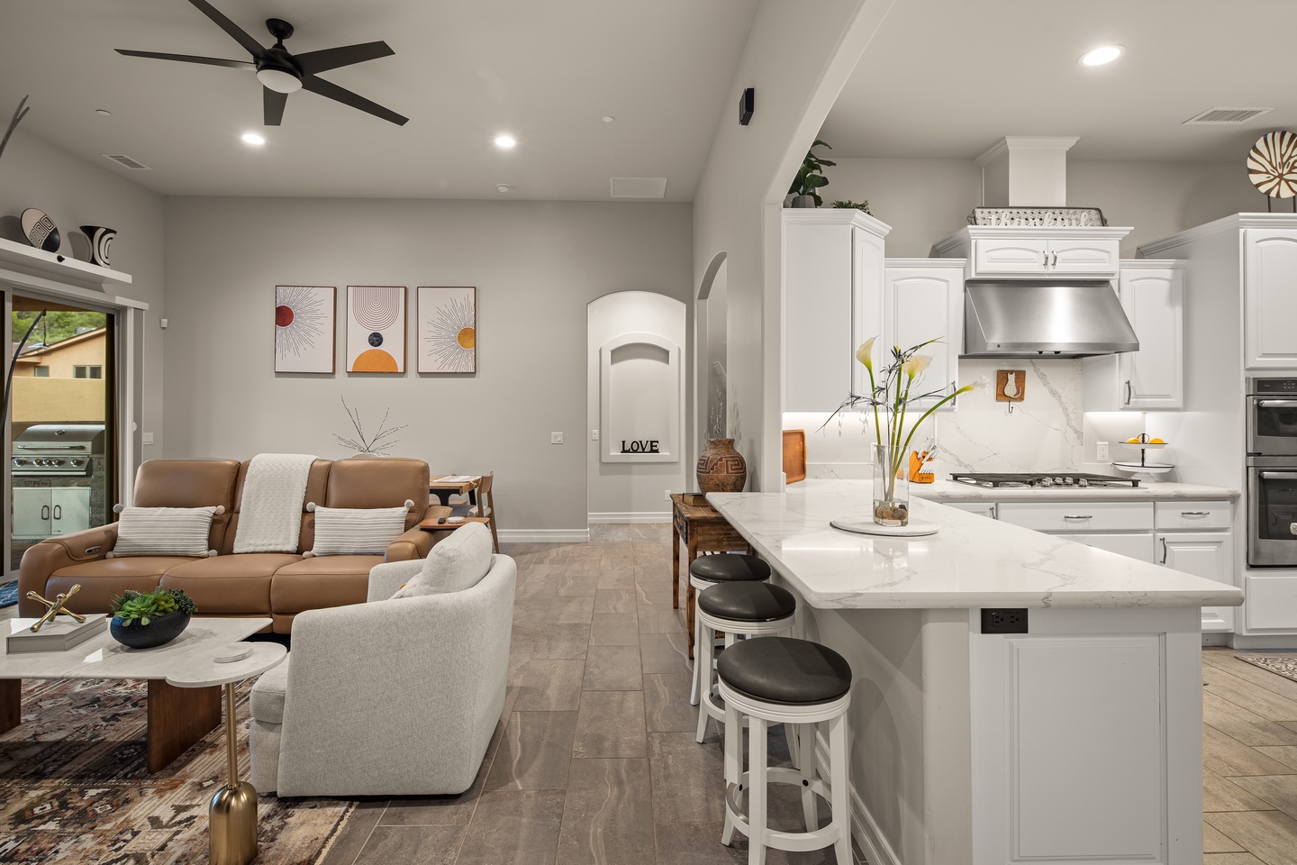 JL_5CougarDr-interiors-CommonAreas-07