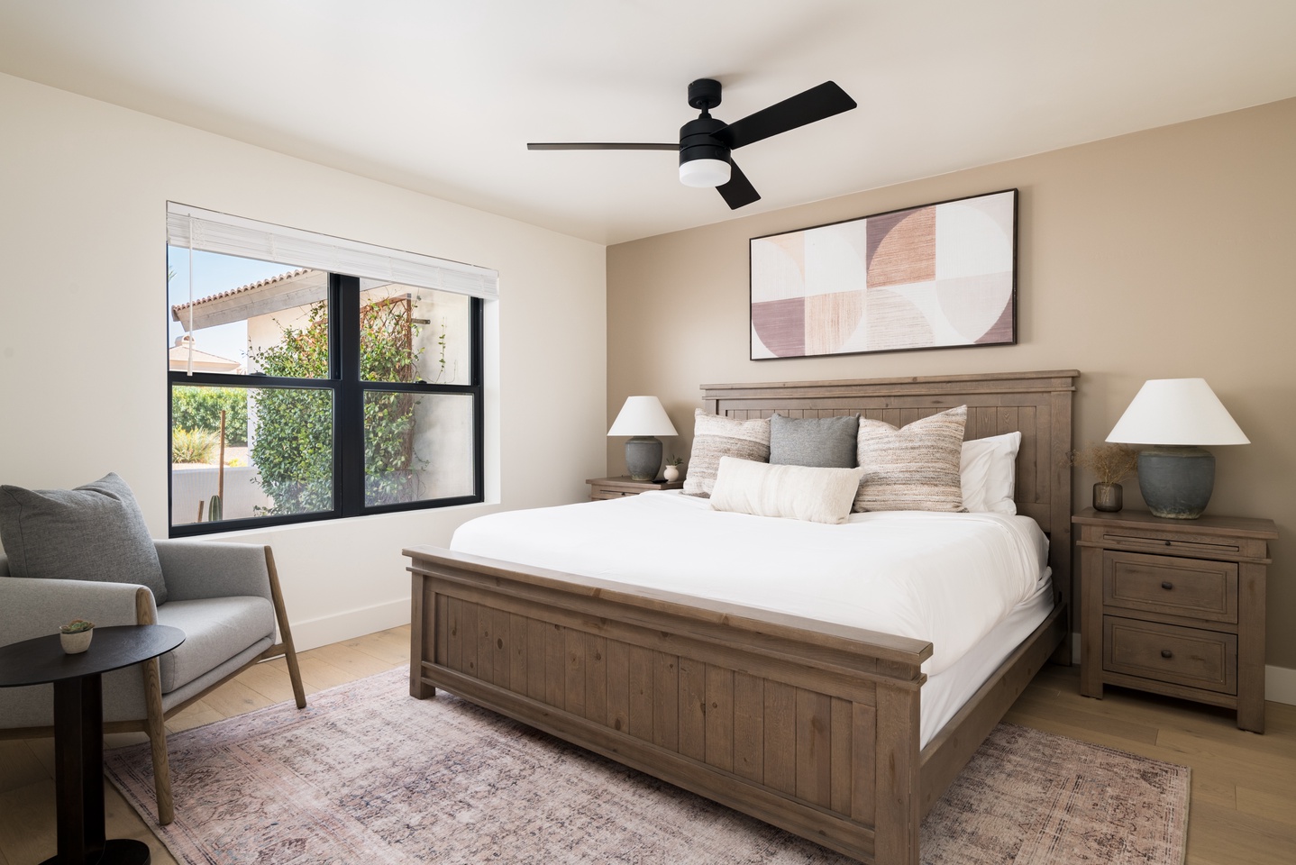 Bedroom 6 - King bed