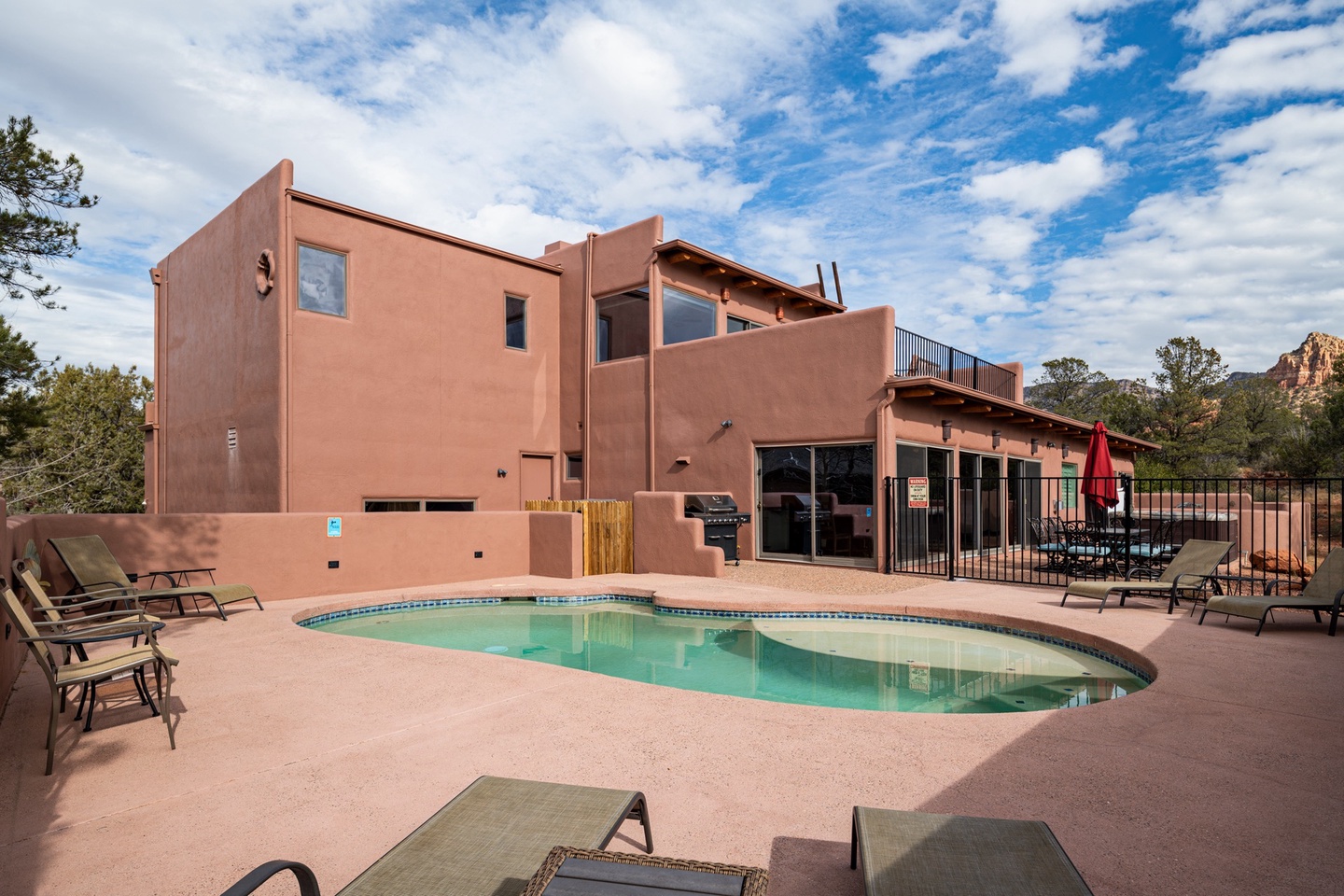 Plenty of lounge space to enjoy the AZ sun