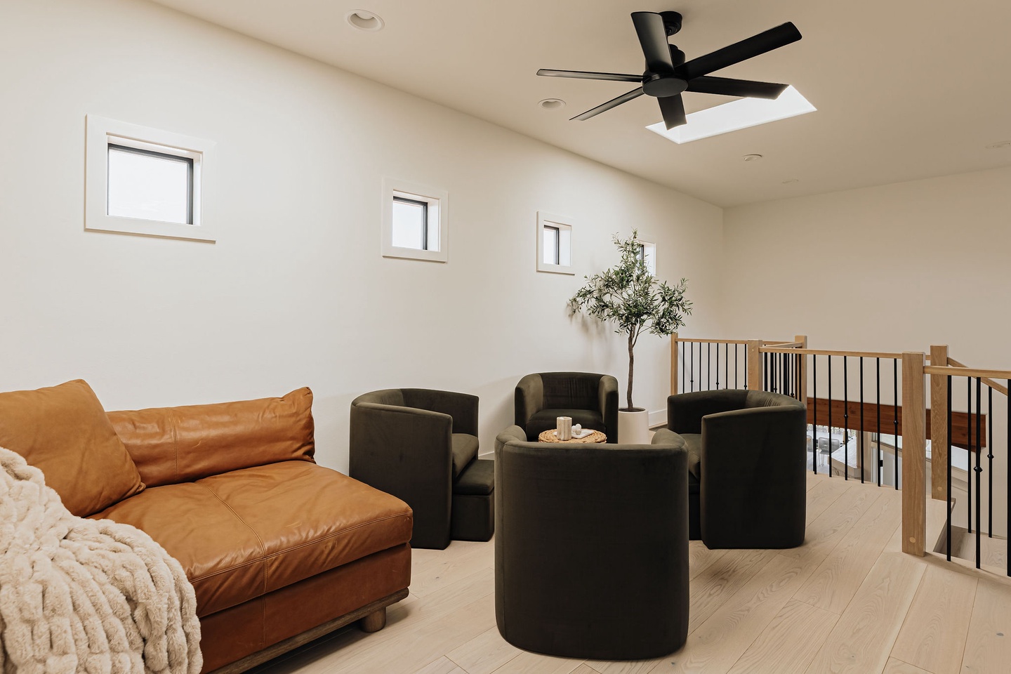 Secondary living room