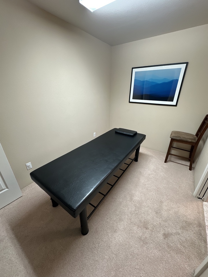 Massage table