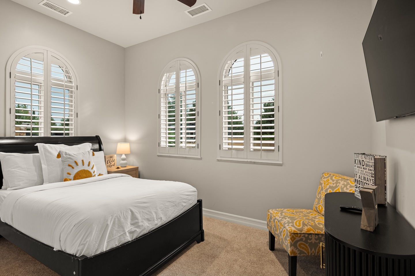 JL_5CougarDr-interiors-Bedrooms-03