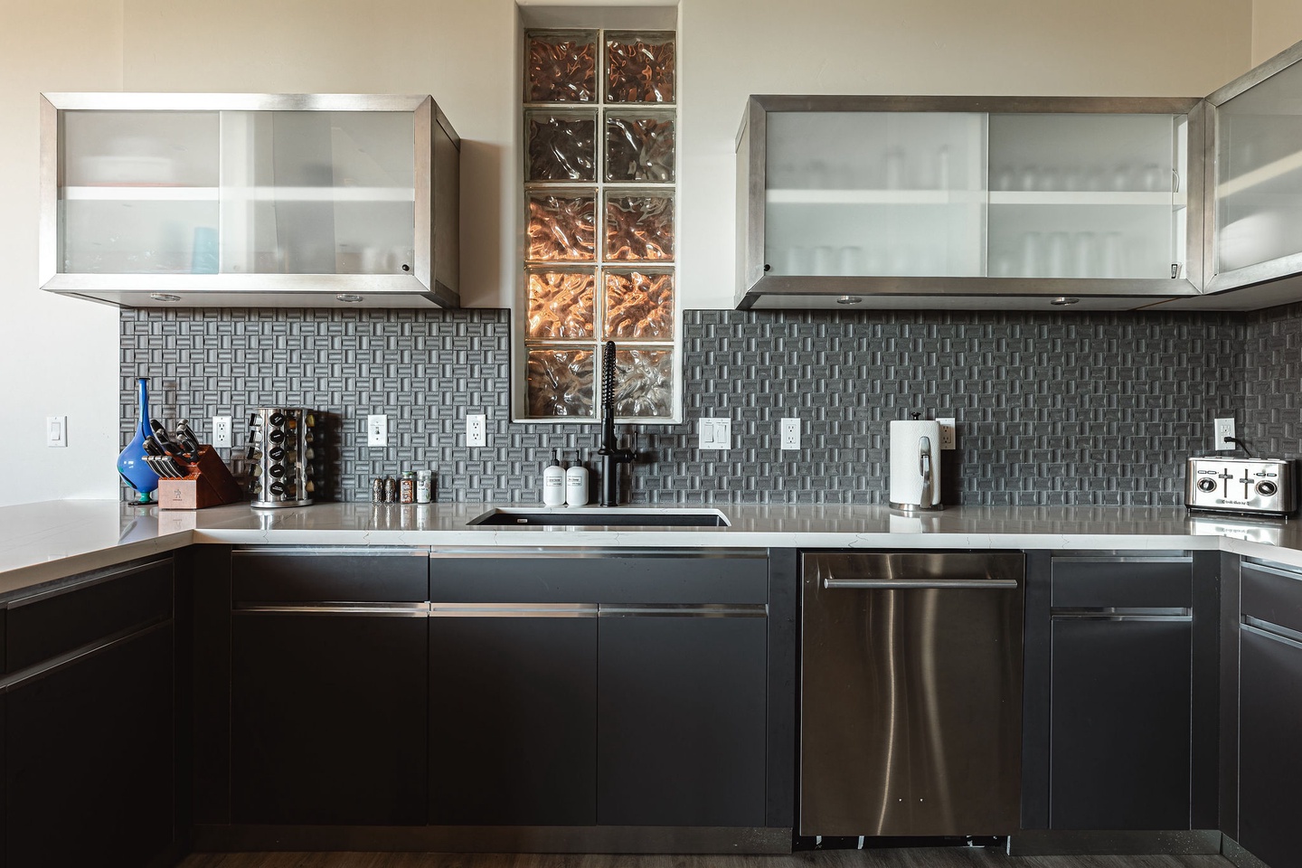 Brand new upscale appliances