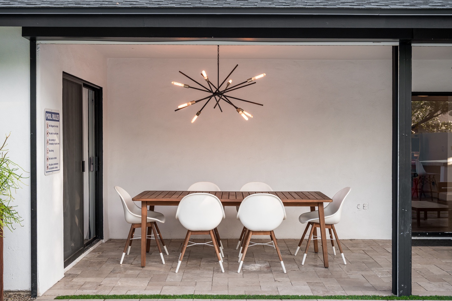 Modern outside dining experience