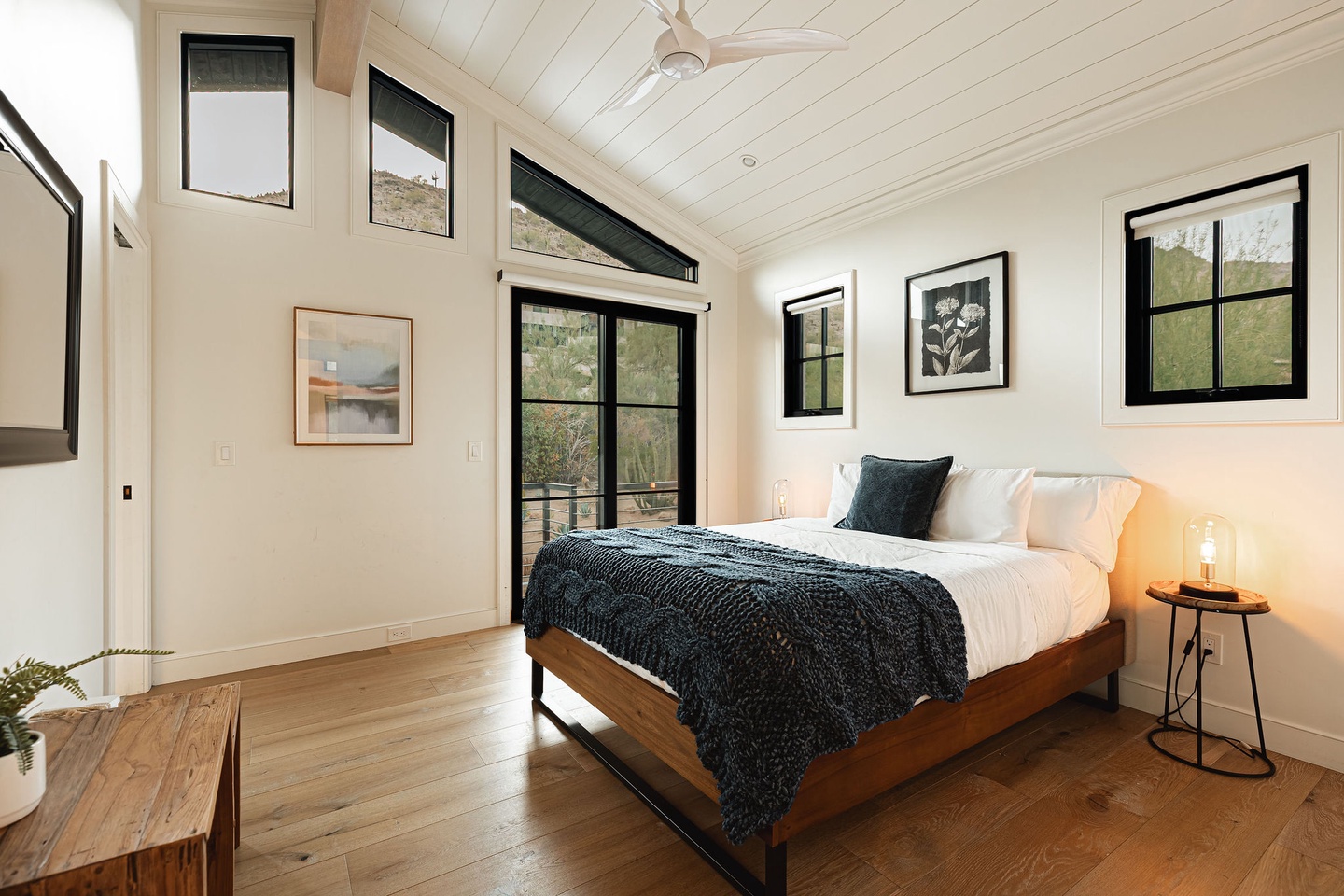 Bedroom 4 - Queen bed