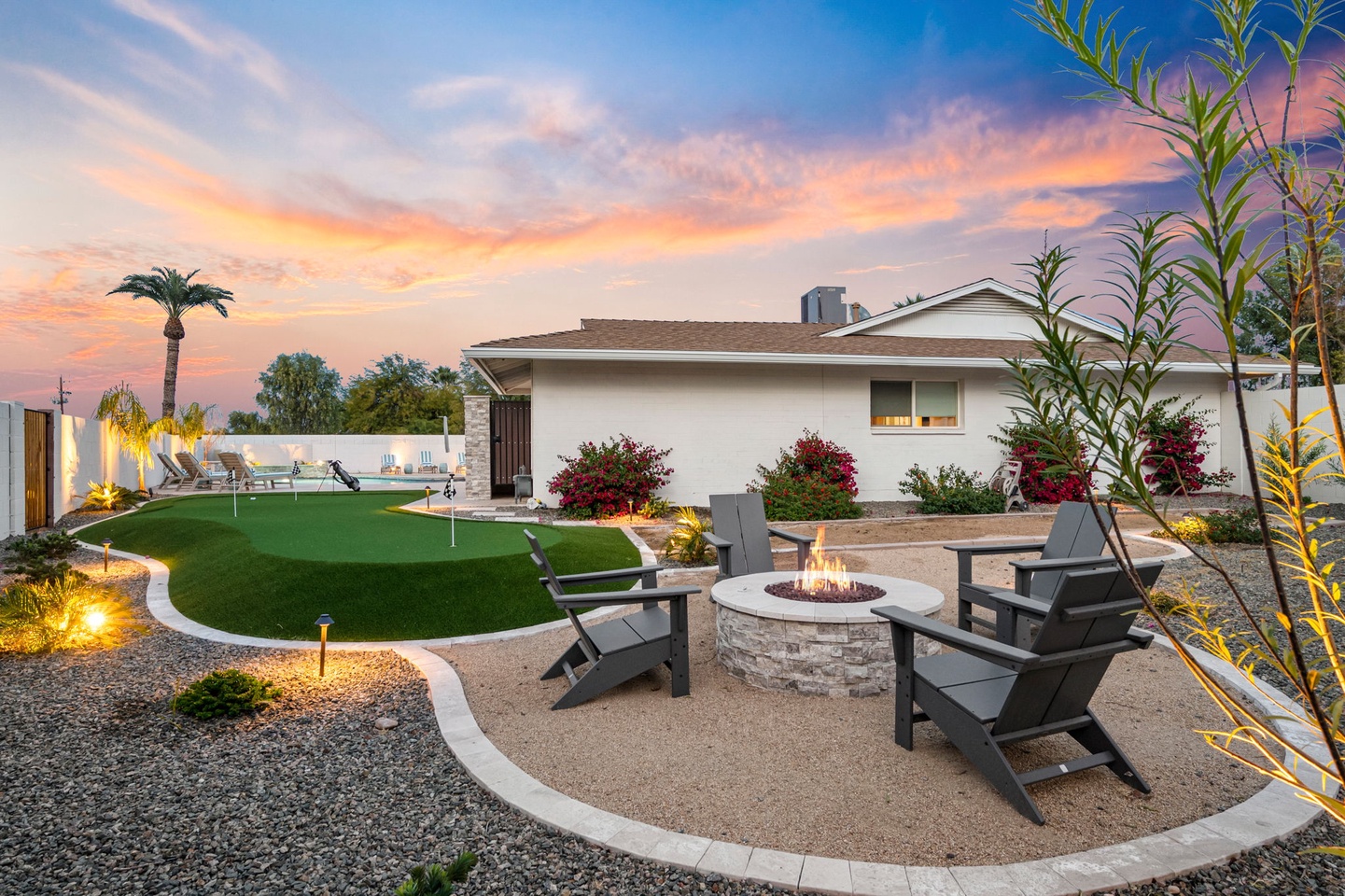 Enjoy the amenities of the backyard!