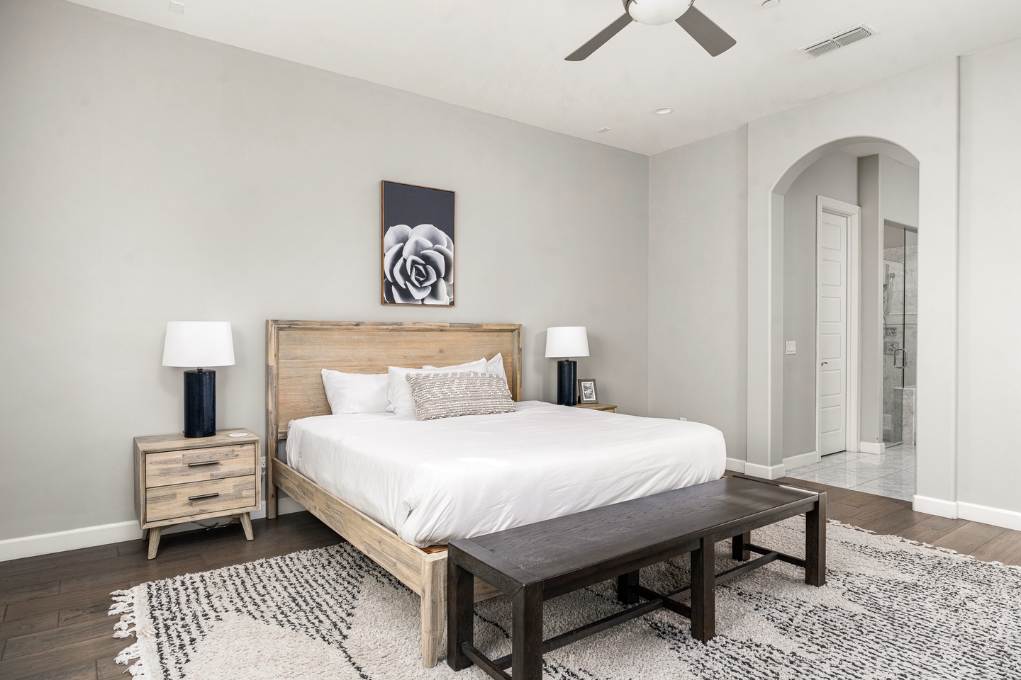 Master bedroom (lower level)- King bed