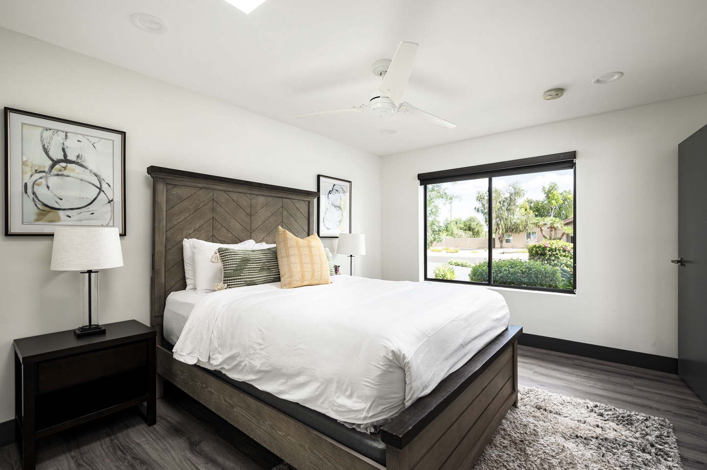 Bedroom 6 - Queen bed