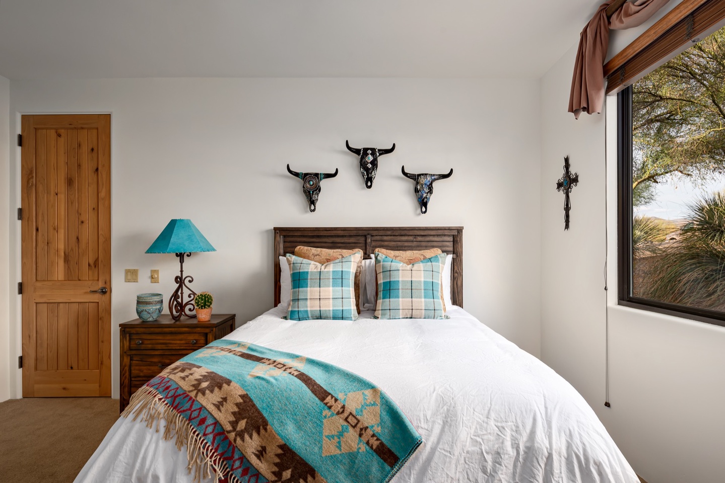 Bedroom 3 - Queen bed - Quality linens