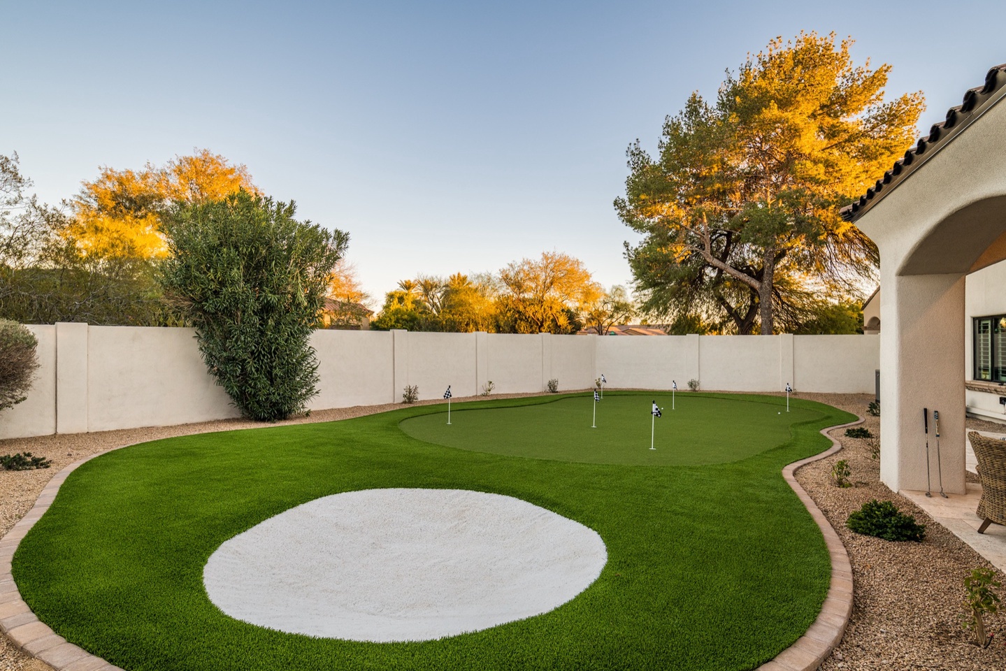 Large putting green space
