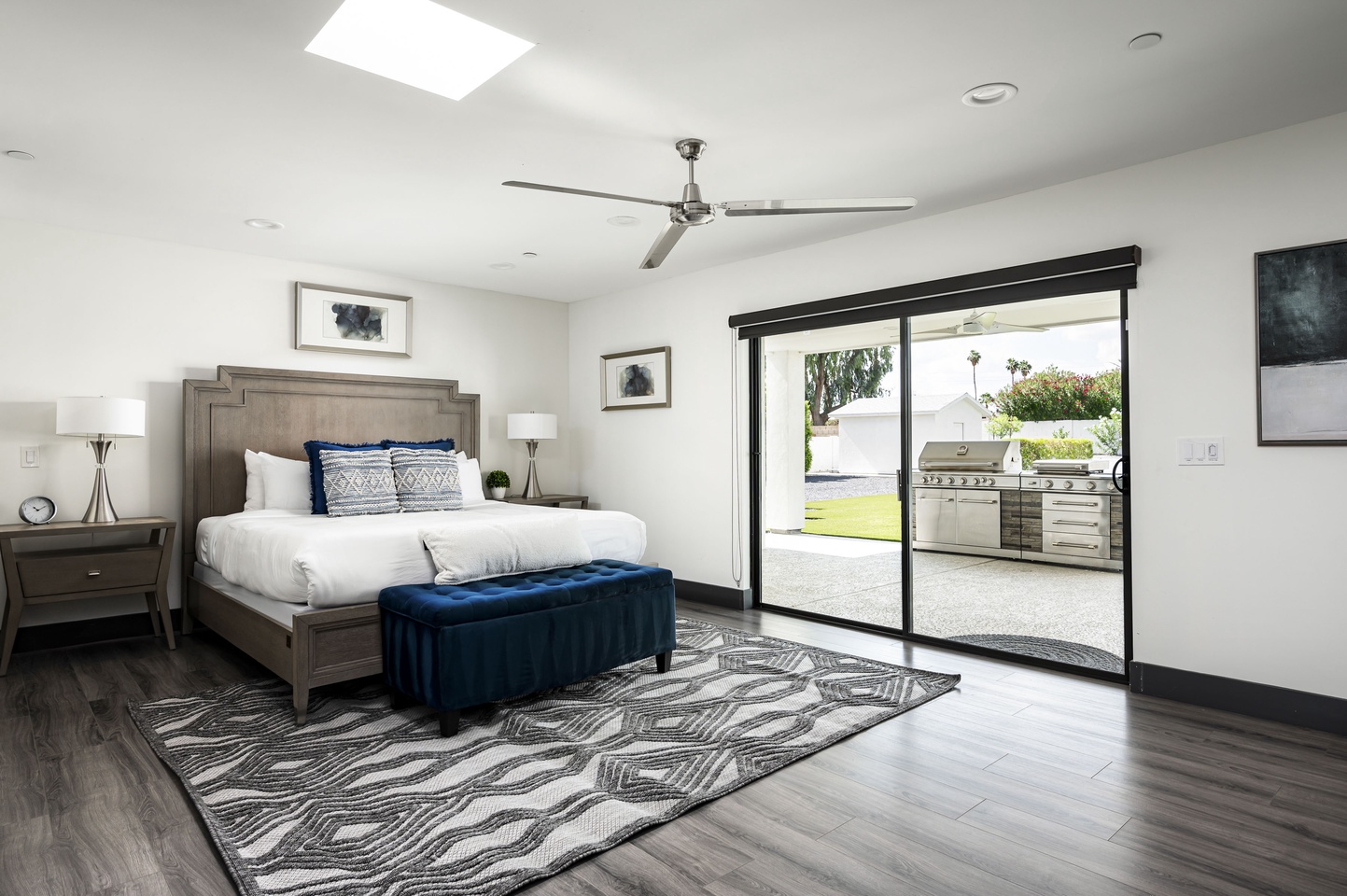 Bedroom 4 - King bed