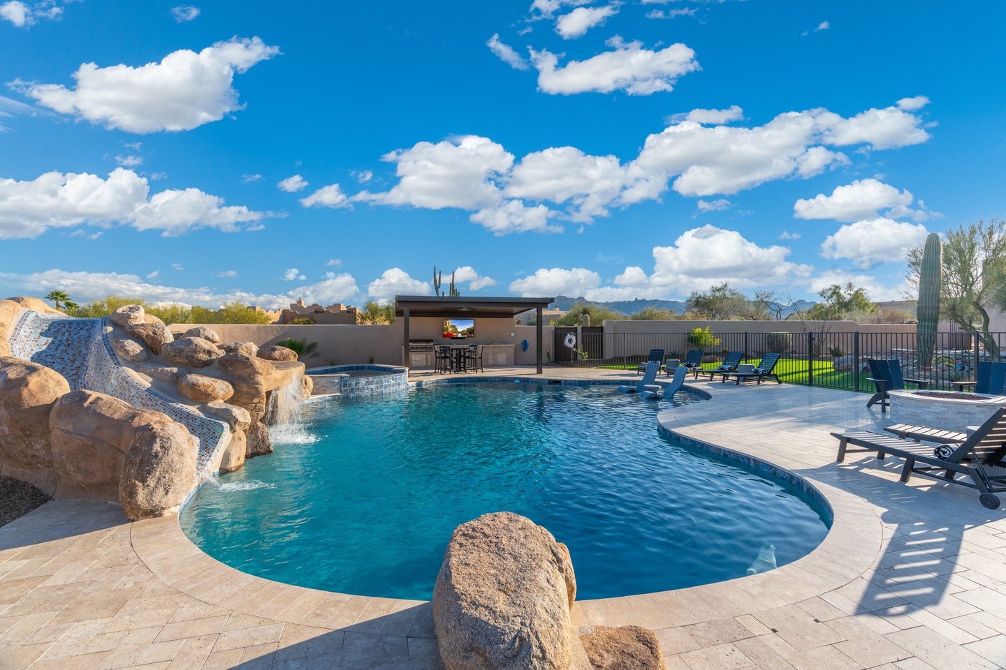 Plenty of play space in the pool