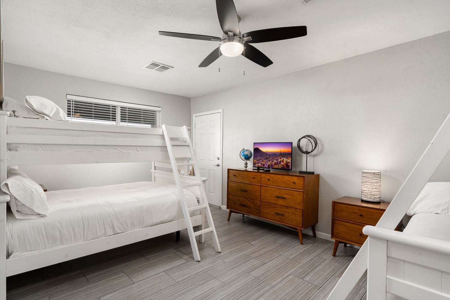 Bedroom 3 - twin/full bunk beds