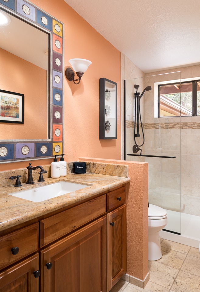 Bathroom 3 - full bathroom with shower/tub combo