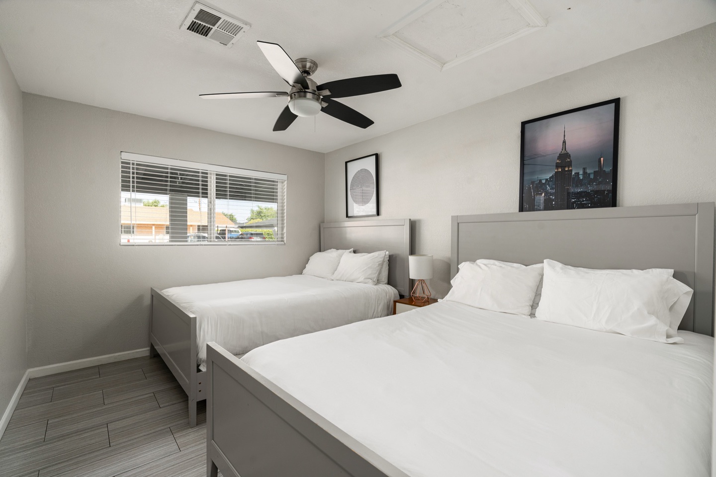 Bedroom 2 - 2 queen beds