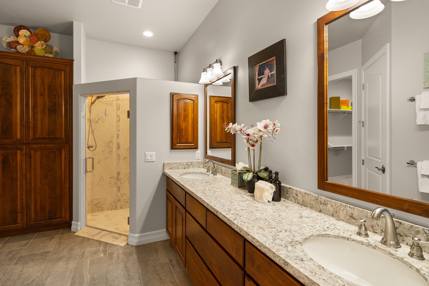 JL_5CougarDr-interiors-PrimarySuite-01