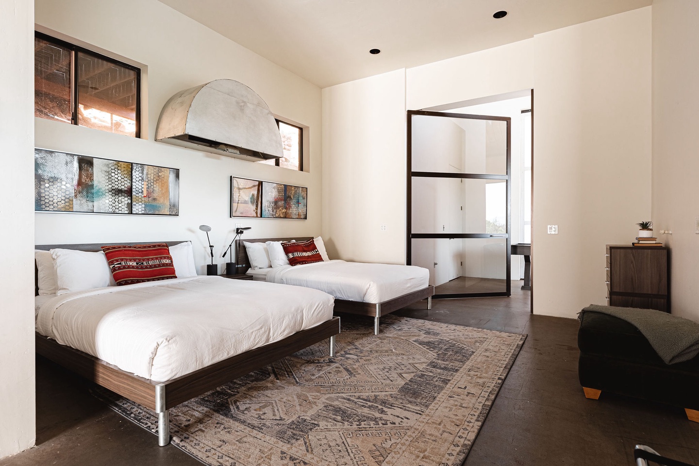 Bedroom 5 - Two queen beds