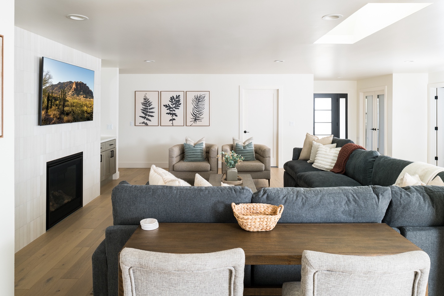 Ample seating around the Living room