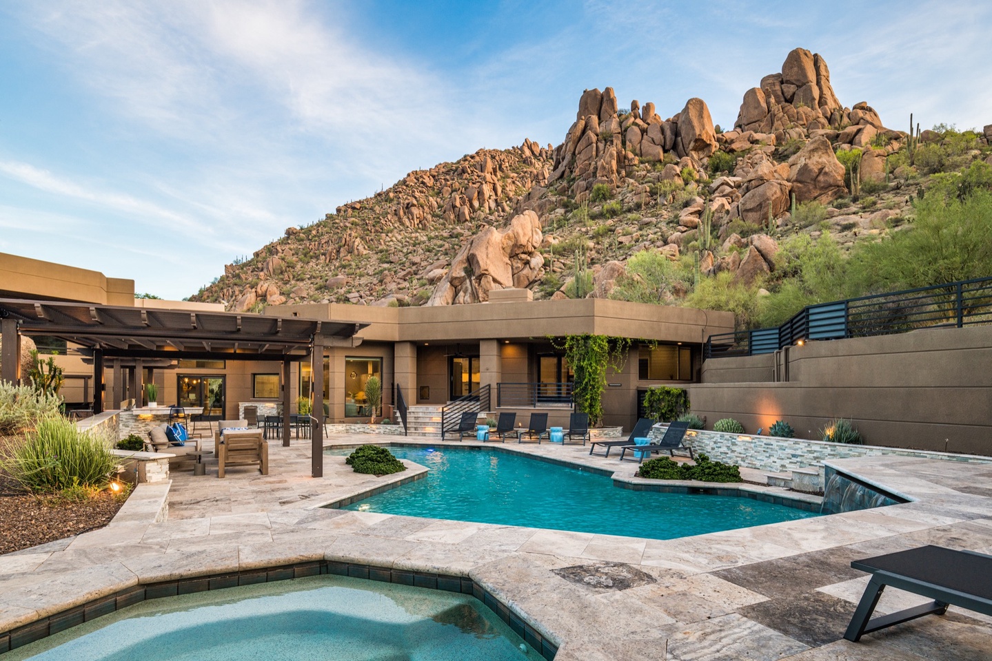 The Enchanted Estate - Elevated Troon Mountain Villa