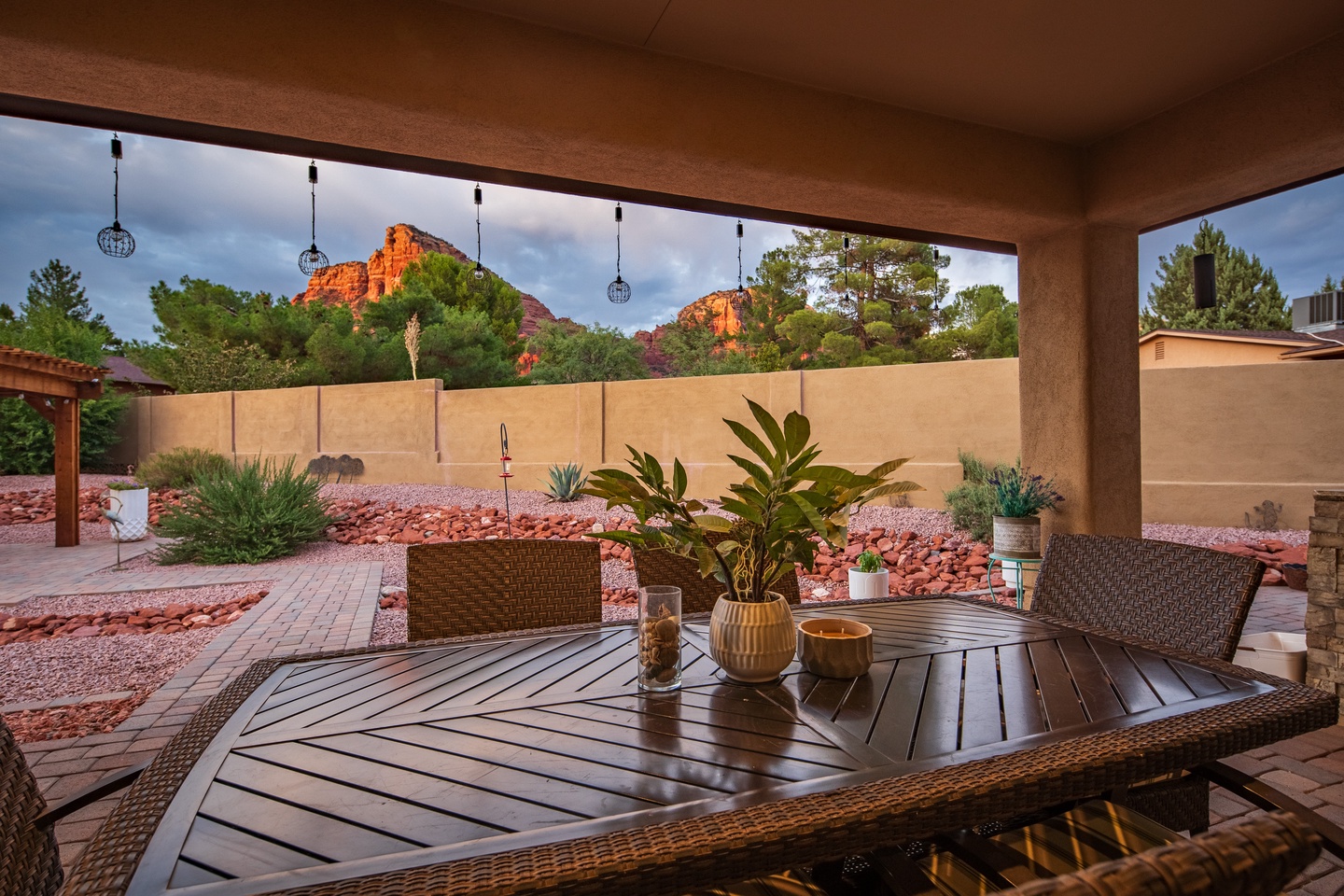 JL_5CougarDr-exteriors-15