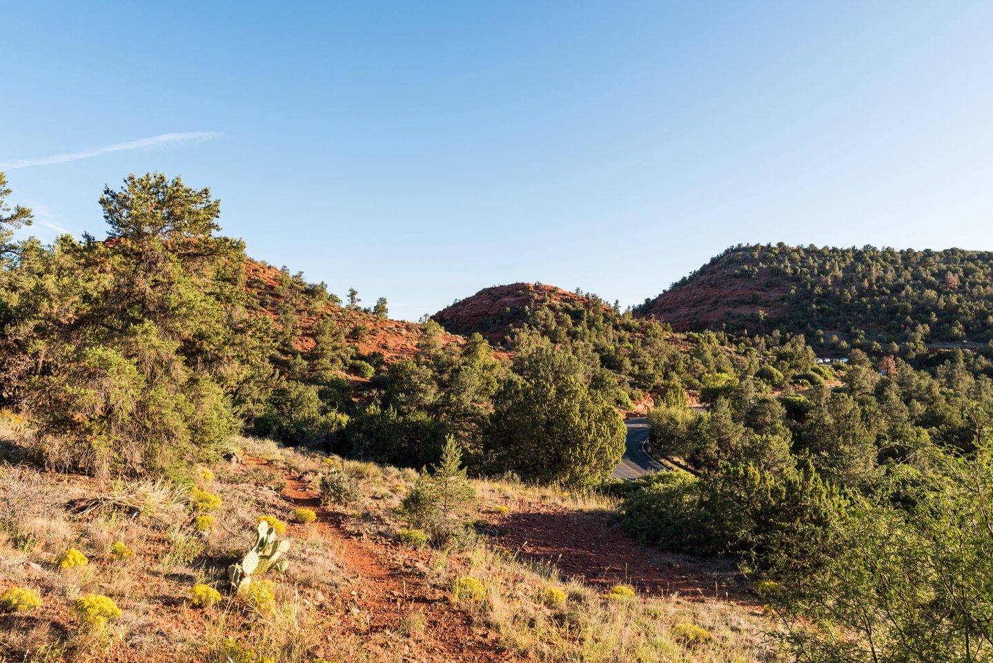 Access trail to airport vortex right from your own backyard