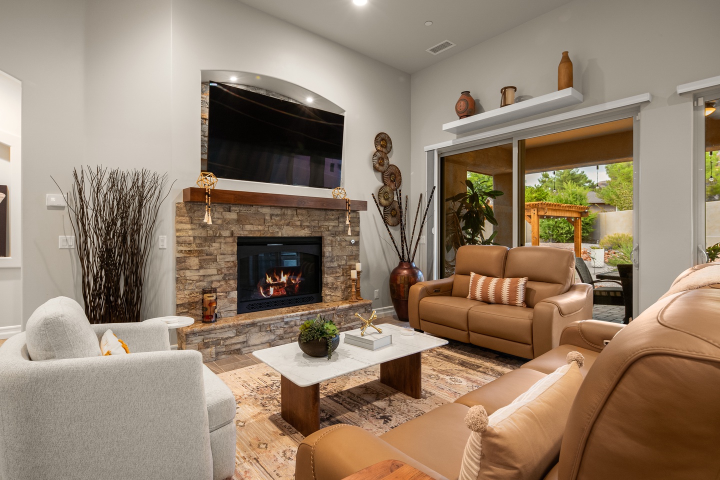 JL_5CougarDr-interiors-CommonAreas-04