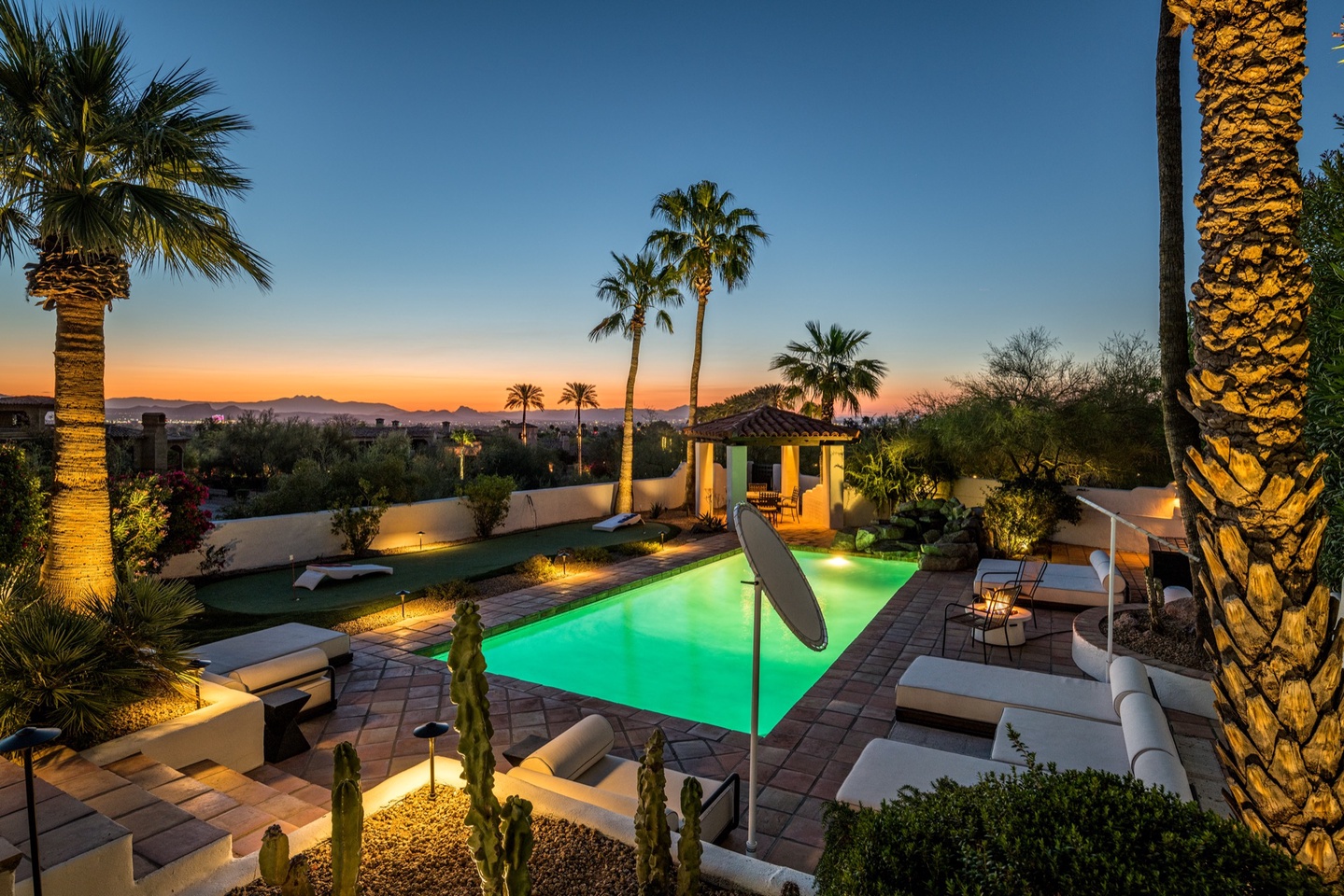 The Camelback Casa