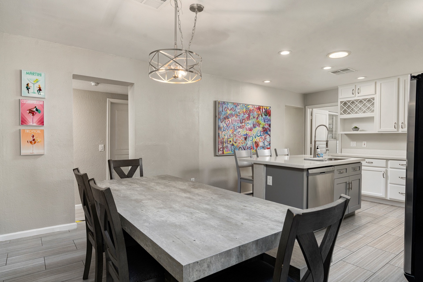 Dining table (seating for 7)